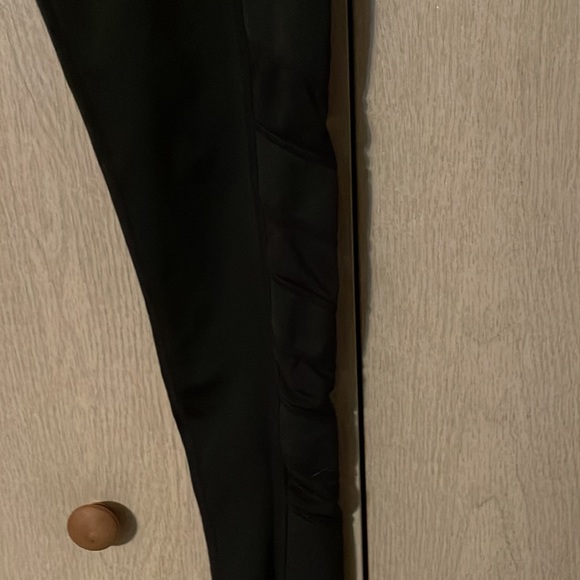 Legend brand high rise leggings with mesh ankle cutouts - Picture 4 of 4